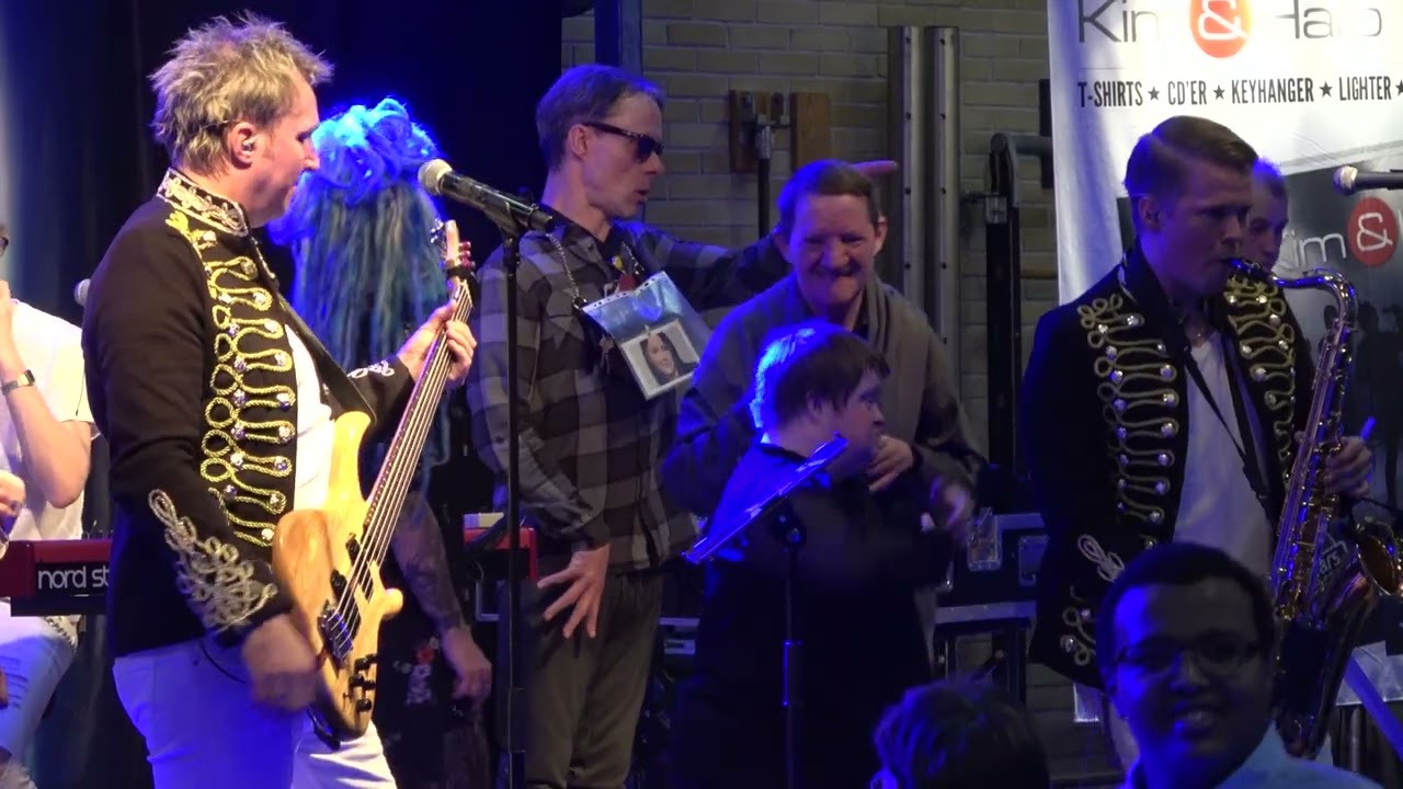 kim og Hallo koncert i Holeby Hallen 2023