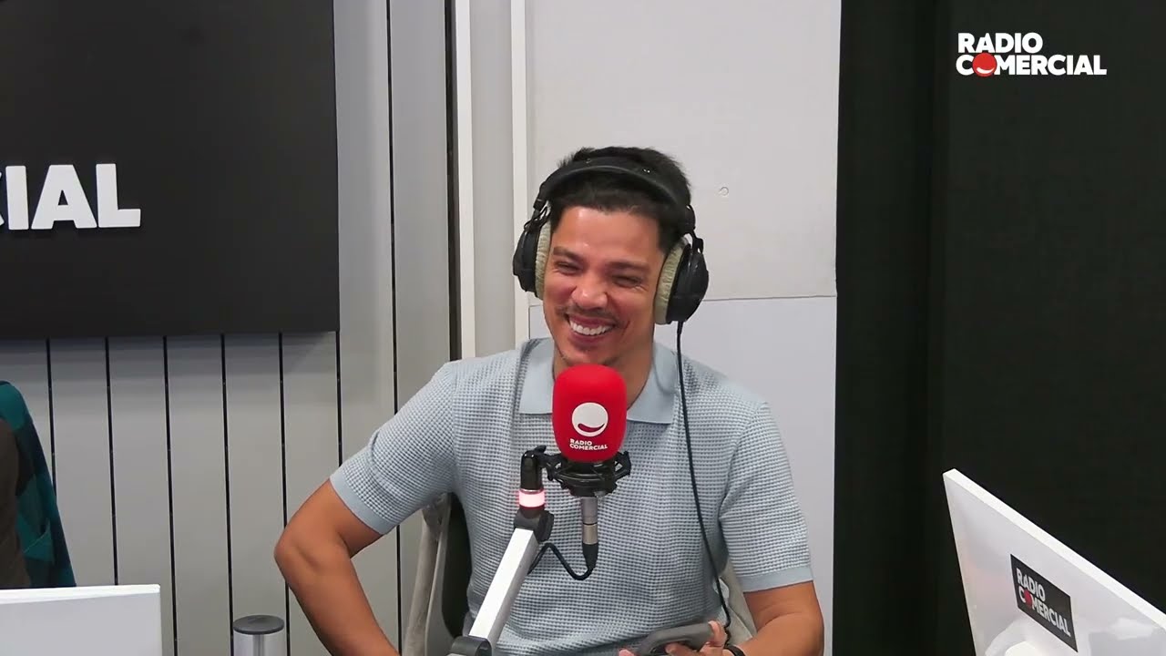 Rádio Comercial | Hoje temos connosco um tarólogo, polícia sinaleiro e um tatuador - Rebenta a Bolha