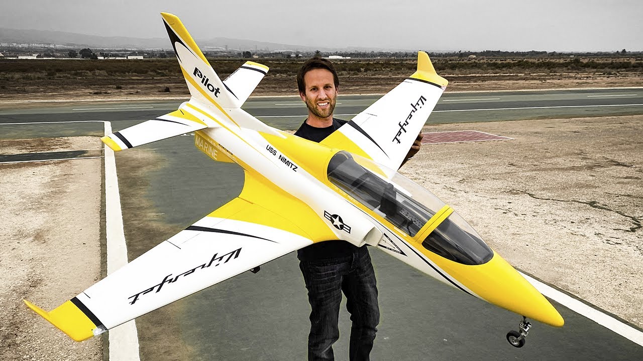 RC JET flown by a RYANAIR pilot!!