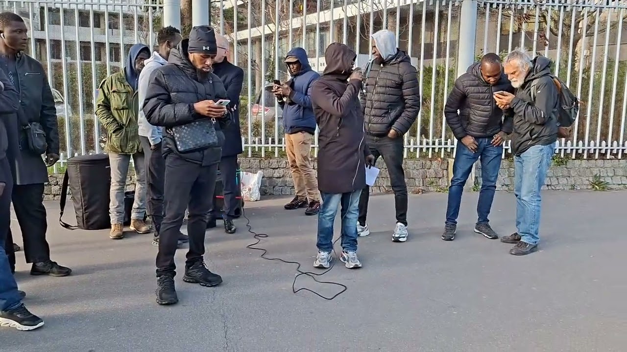 Rassemblement ex RSI Gennevilliers Préfecture Nanterre 21/01 Non aux OQTF. Régularisation !