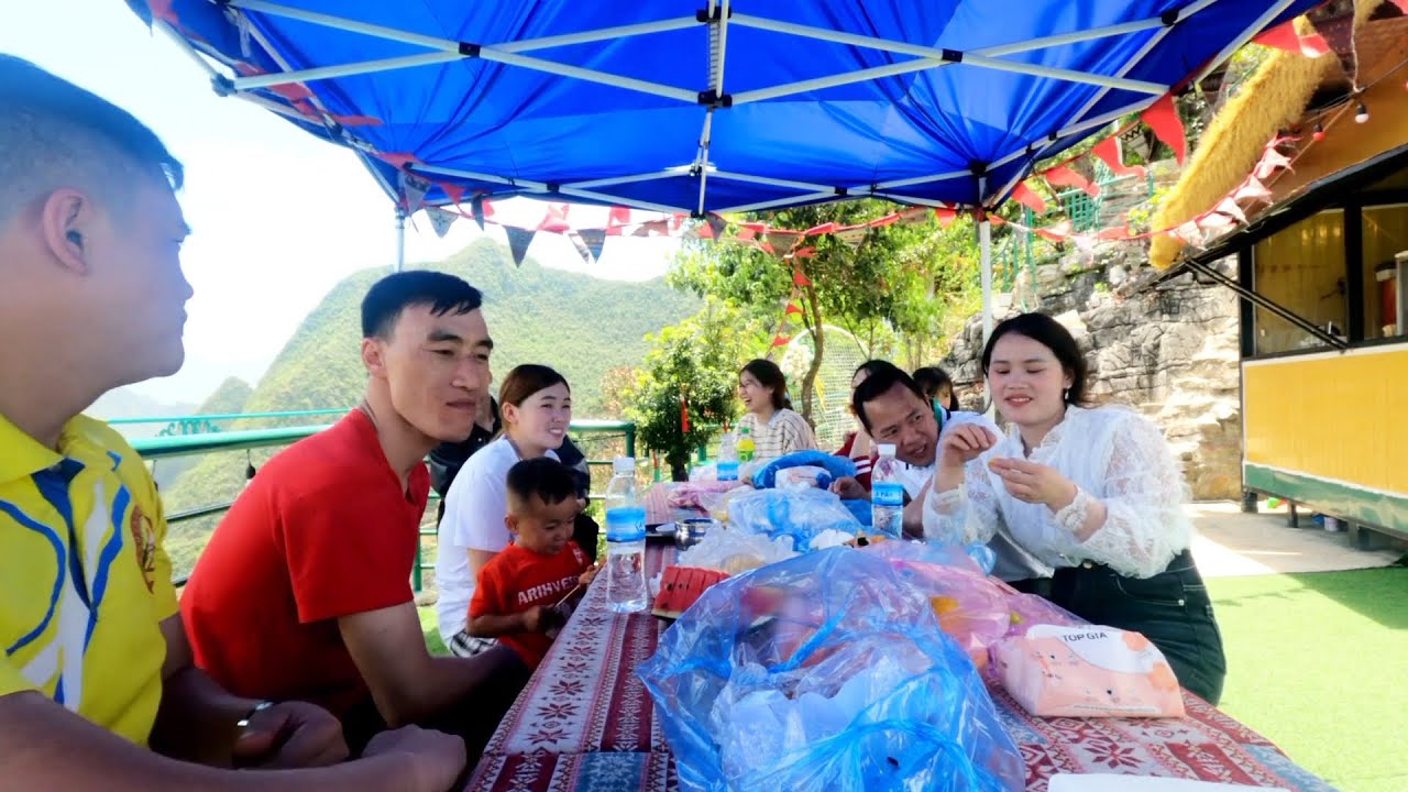 Mus ncig ua si 30/4  mèo vạc. Hà Giang