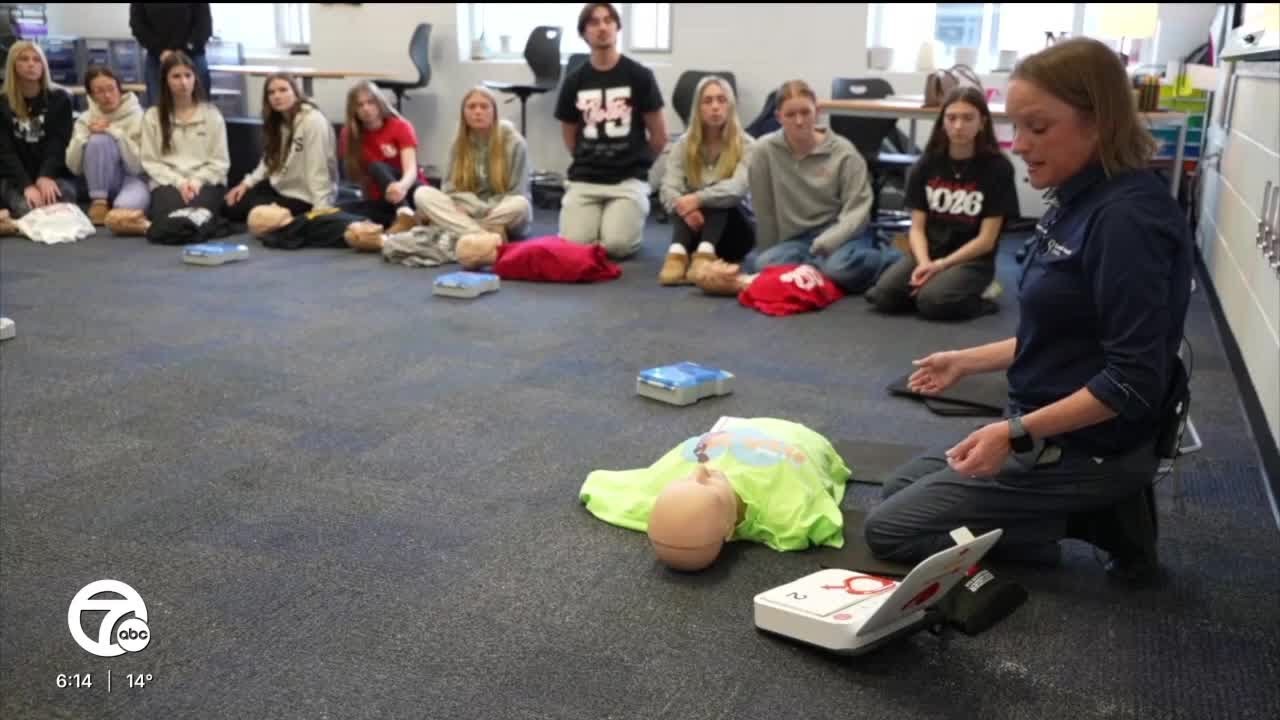 Students at Troy High School learning life saving skills