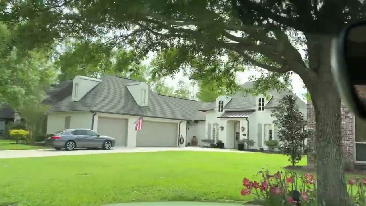Oak Alley Estates Subdivision in Prairieville, LA