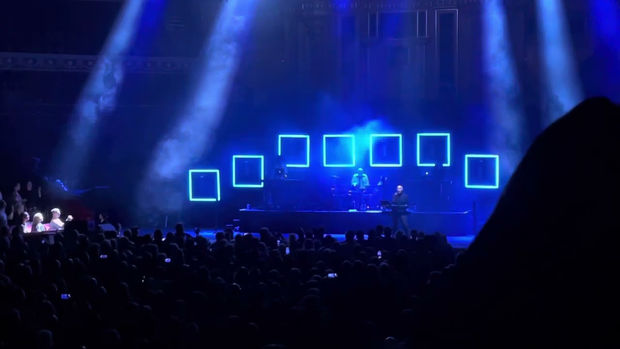 Midge Ure - Fade To Grey (Visage), Royal Albert Hall London, 04.10.2023