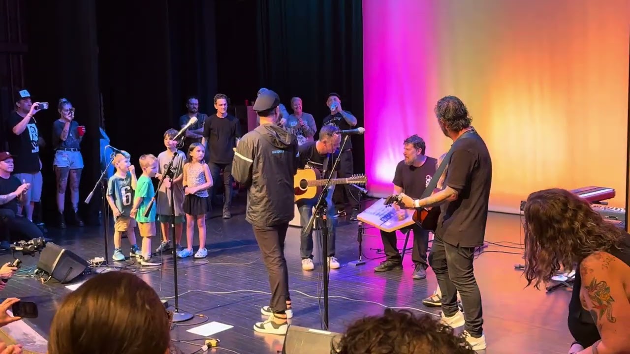 Bouncing Souls “Gone” acoustic w/Dave Hause @ Sing Us Home - Venice Island Philly PA 5/3/25