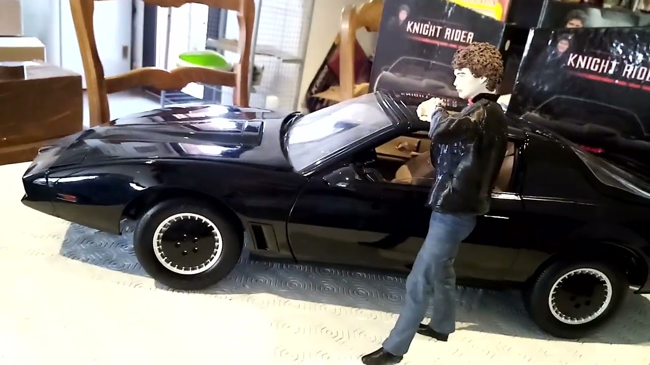 K.I.T.T. scale 1/8 Knight Rider Altaya/Deagostini  Pontiac Trans-Am 2000 and Michael Knight figure!