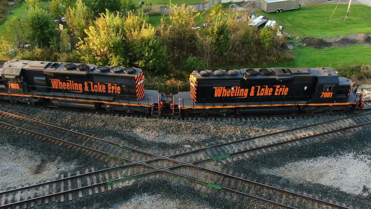 W&LE 7001 at Spencer and CSX trains at Fostoria Wheeling and Lake Erie Railway