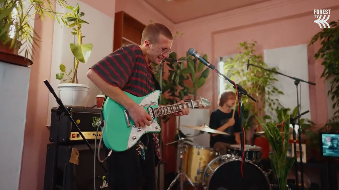 University - Bee (Live on Forest TV)