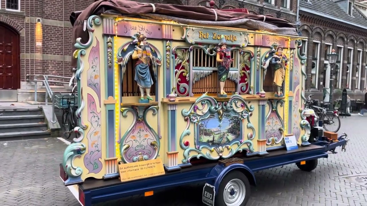 Draaiorgel het Zonnetje in de binnenstad van Kampen