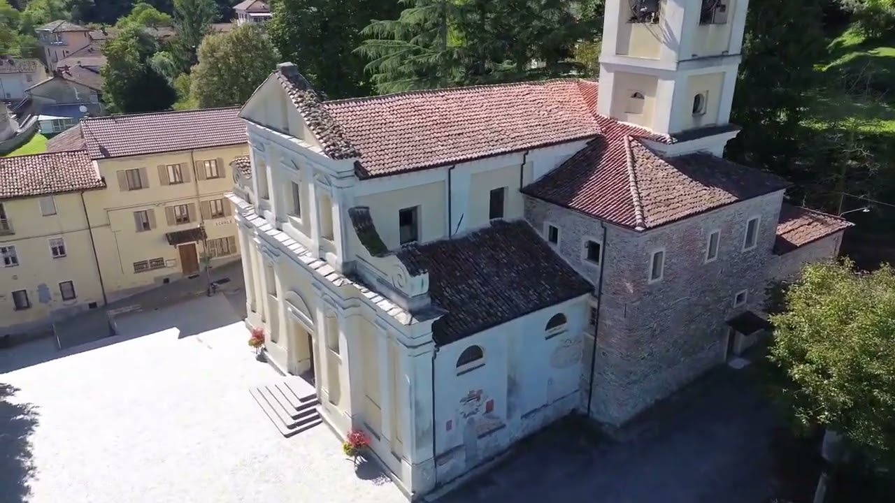 Immagini panoramiche di Monteu da Po e della Chiesa parrocchiale di San Giovanni Battista