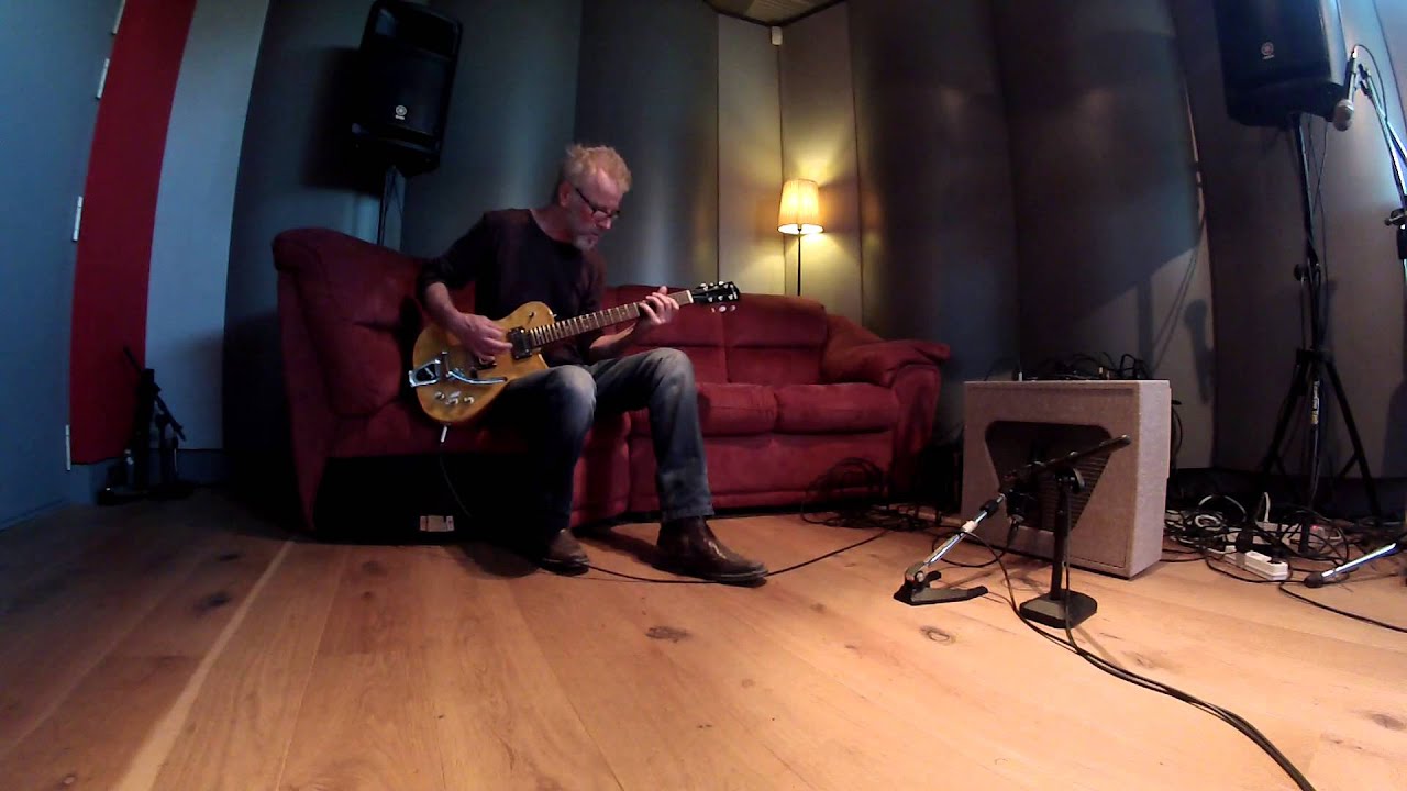 Hilko Rootster - TV Jones SuperTrons & Bigsby B3