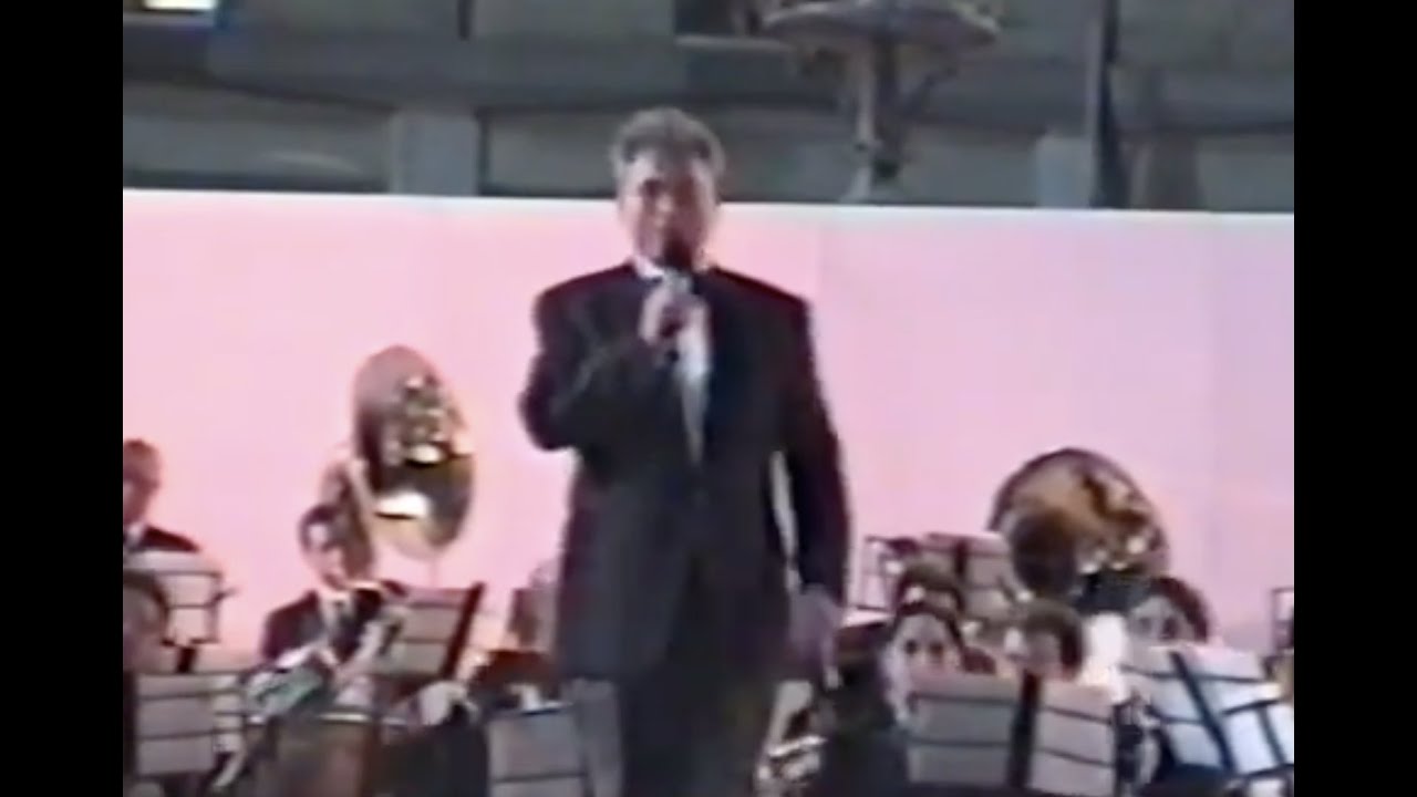 1995 Trovatore - Valfrido Ferrari dirige la Banda di Salice Salentino