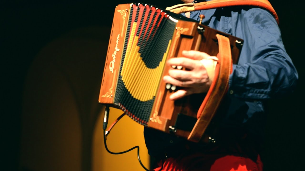 Ambrogio Sparagna - Orchestra Popolare Italiana in 