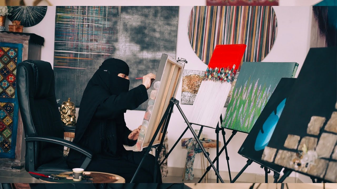 قصة نورة | كفيفة ورسامة محترفة تبيع اللوحات بعشرات الالاف