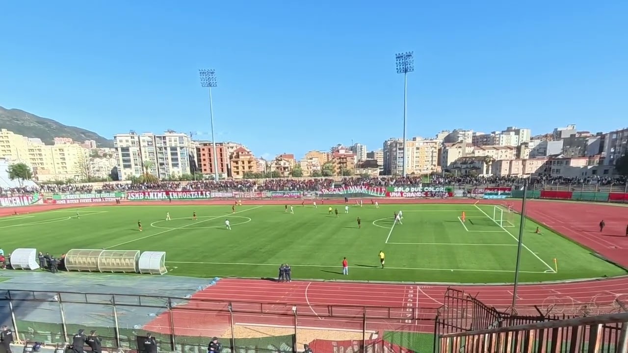 JSMBejaia   JSAzazga 2-0. 1er but 14m:40s et 2e but 37m:50