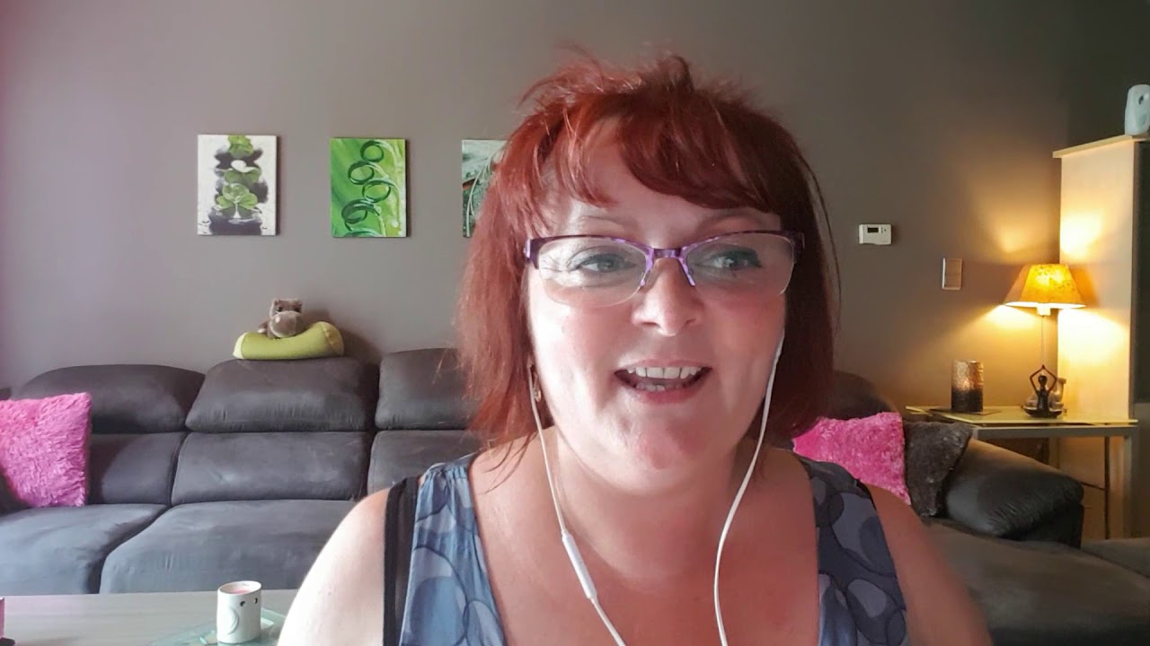ASMR FRANCAIS (tag 50 questions sur moi)