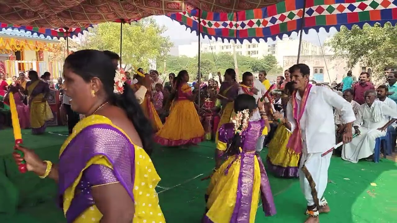 గోపికలు ఏమిన్నారు సాంగ్ కి కోలాటం 