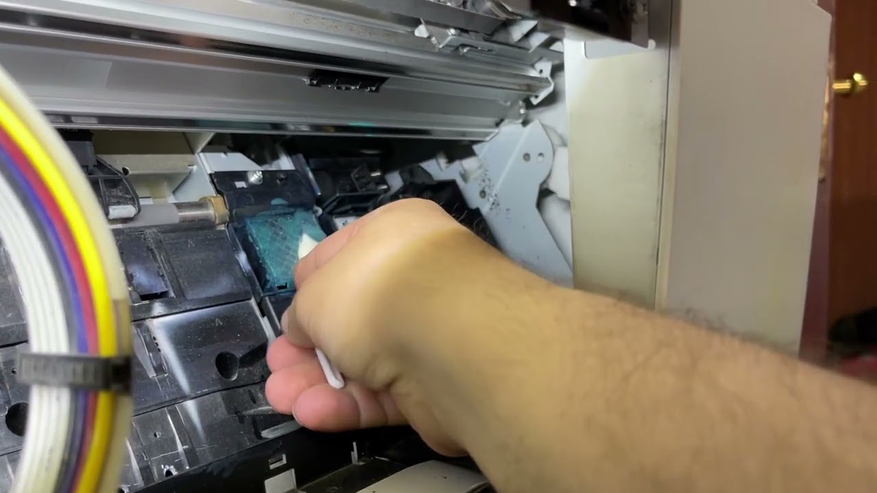 Как чистить принтер EPSON STYLUS PRO 7880 , основа чистки или как оставить головку живой