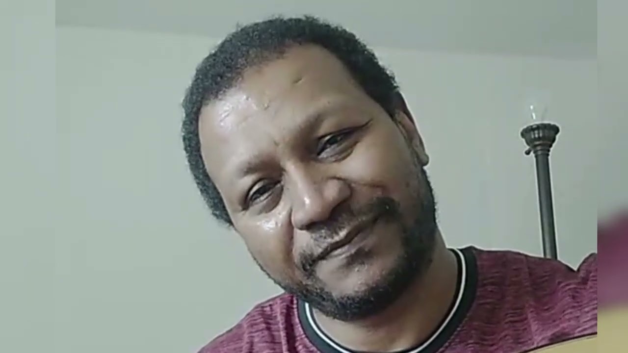 عاطف انيس، اجمل صوت سوداني