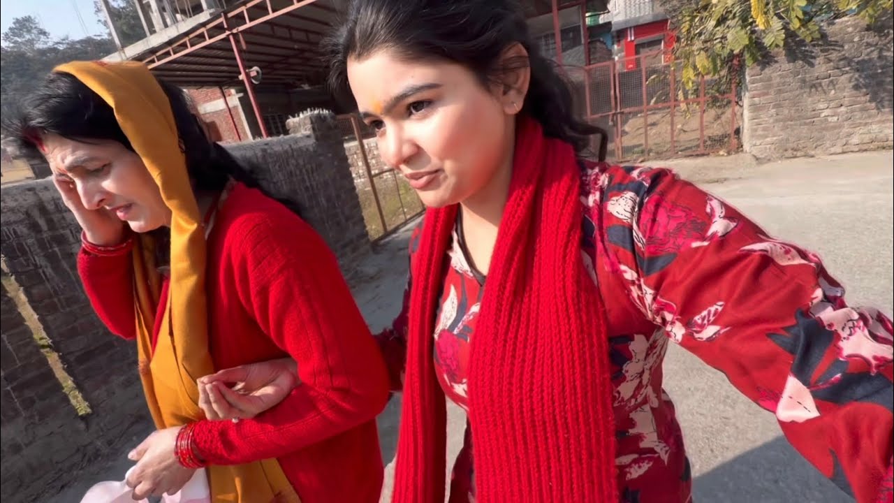 Mummy or mai gaye mandir dono ka hai fast😋❤️