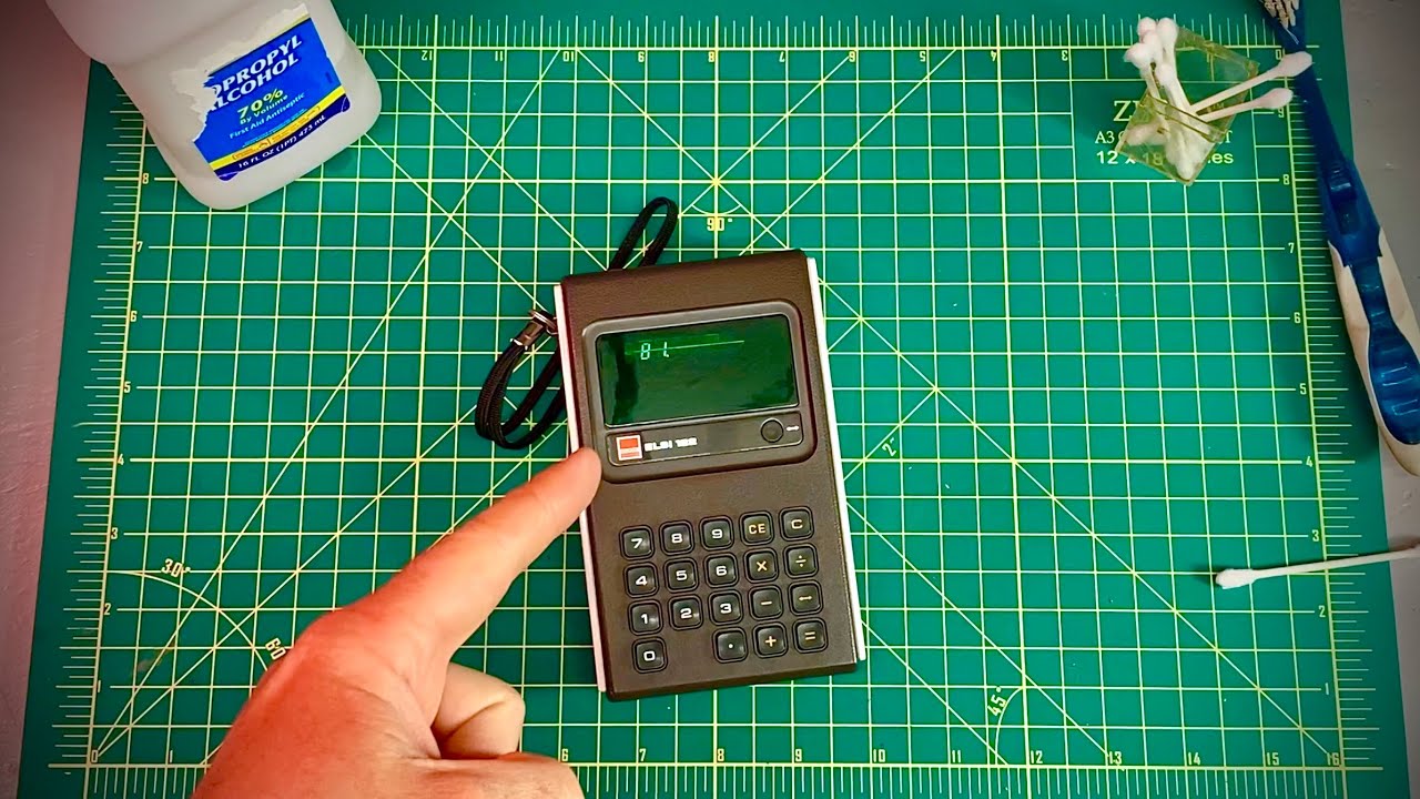 Cleaning a Sharp EL-122 Vintage Calculator - Handheld Museum