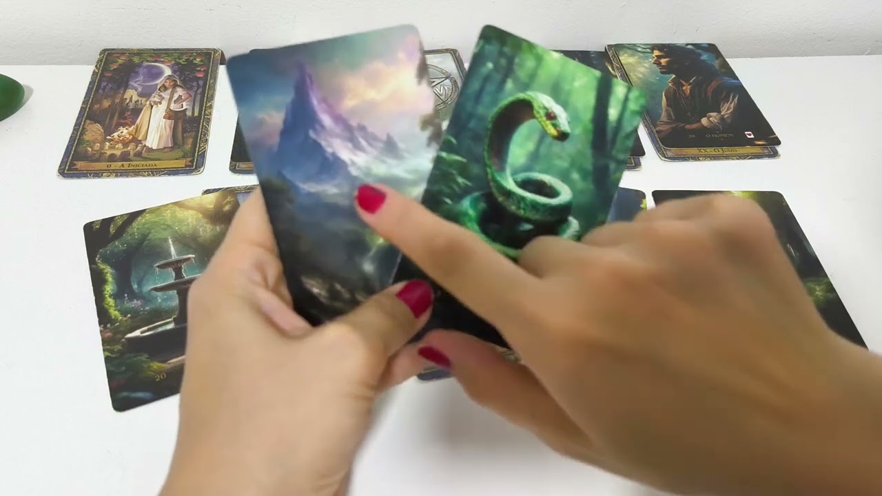 ESSA PESSOA QUER FALAR COM VOCÊ 🫵🏻 - QUEM É E O QUE QUER???? #tarot 