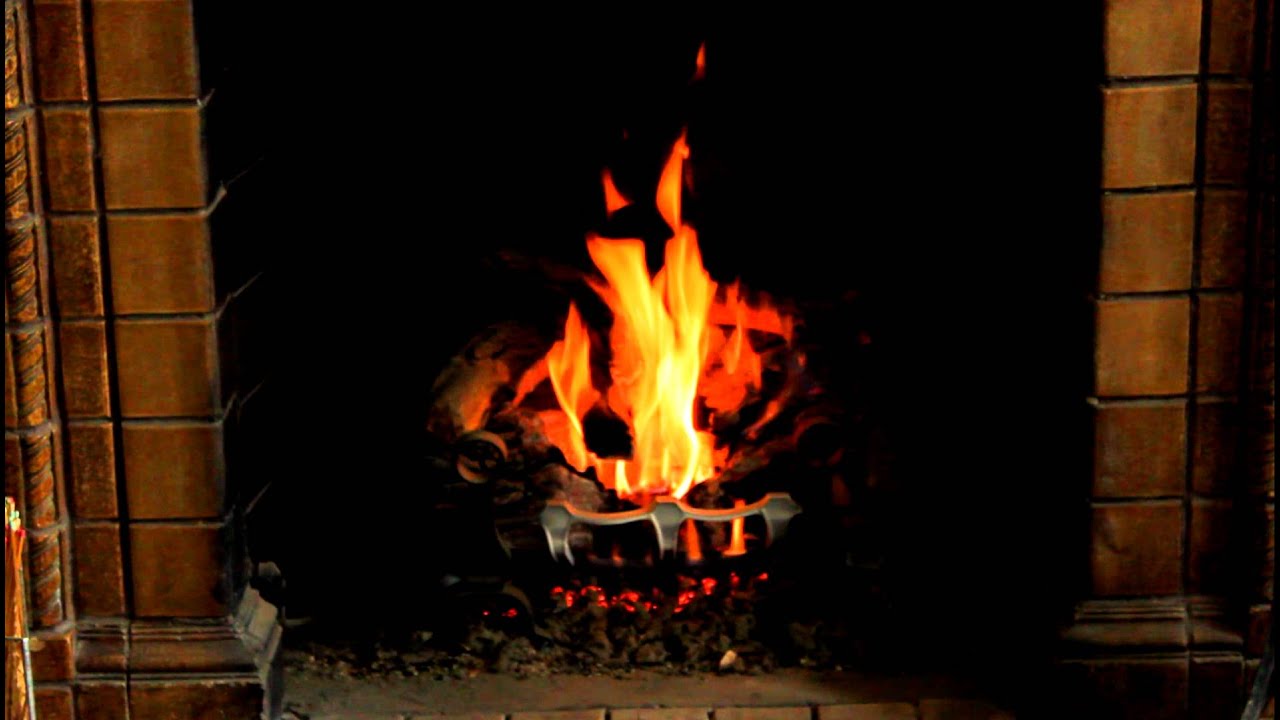 Yule Log Fire in a Genuine 1928 Batchelder Fireplace. 1080 HD