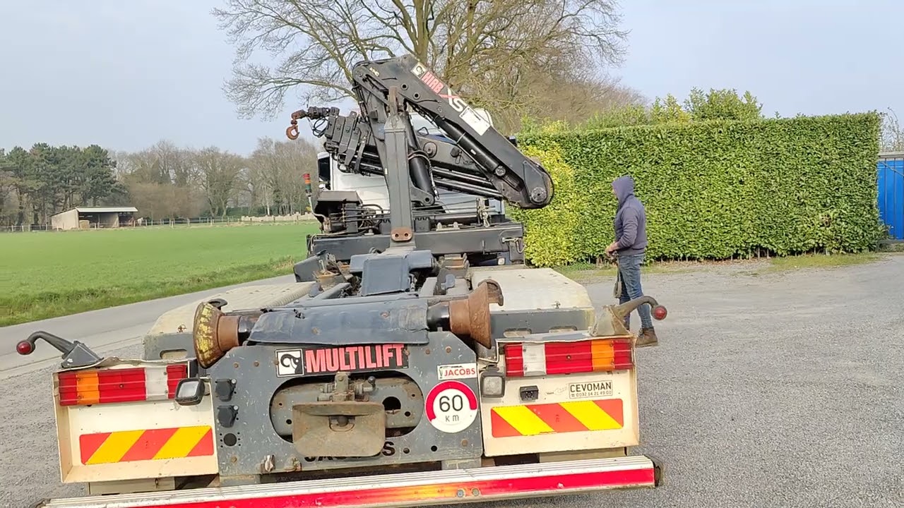 Mercedes Axor 2536 working crane HIAB 220-4 and Multilift hooklift