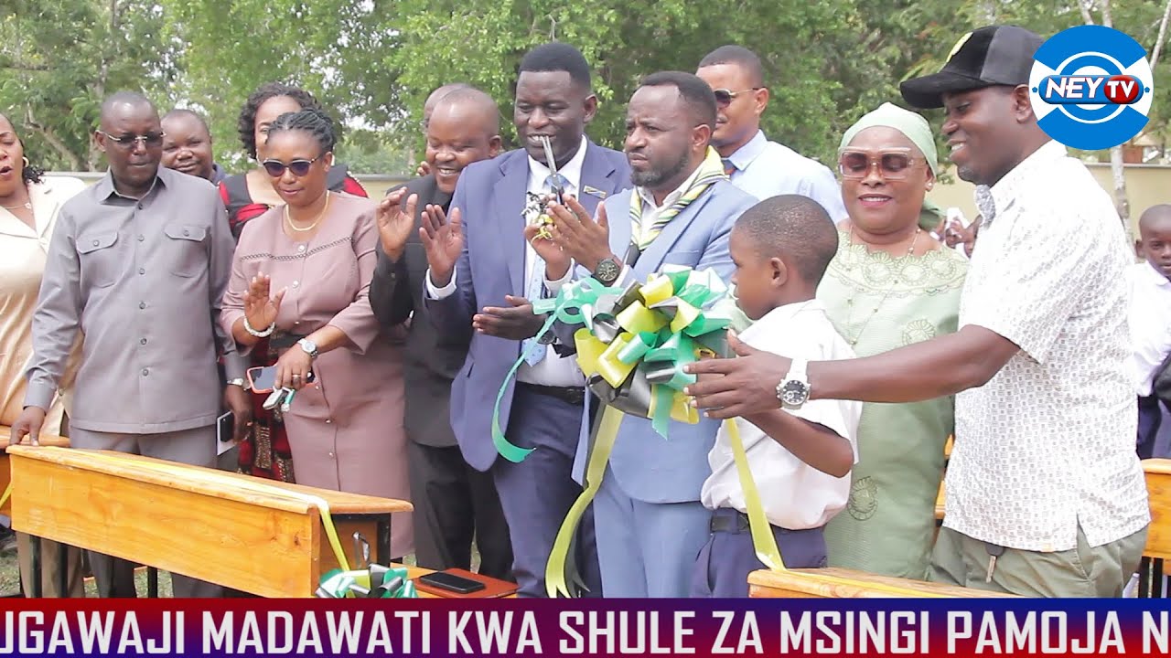 WANAFUNZI SHULE ZA MSINGI NA SEKONDARI MANISPAA HAKUNA KUKAA CHINI