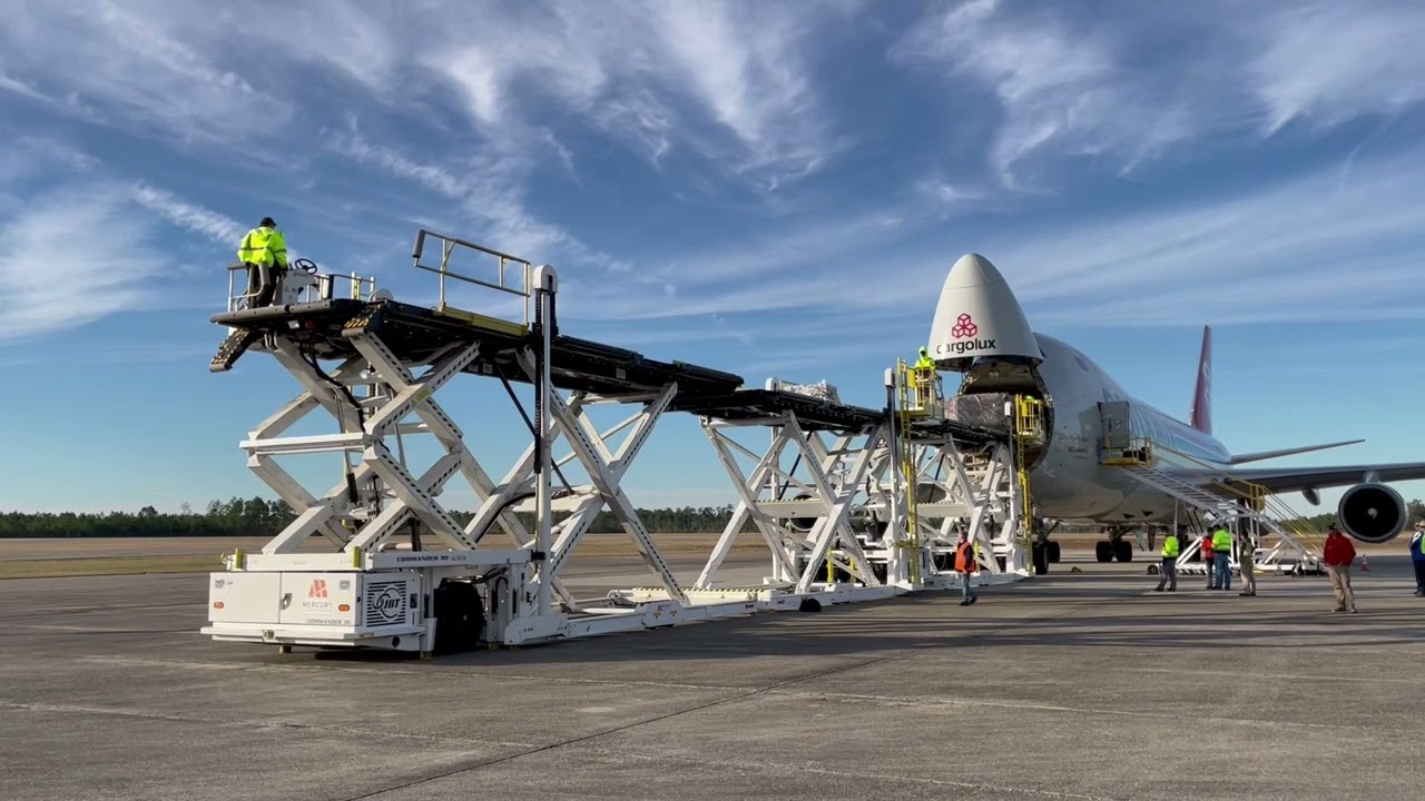Skydweller Aero: Unloading The Auxiliary Cargo