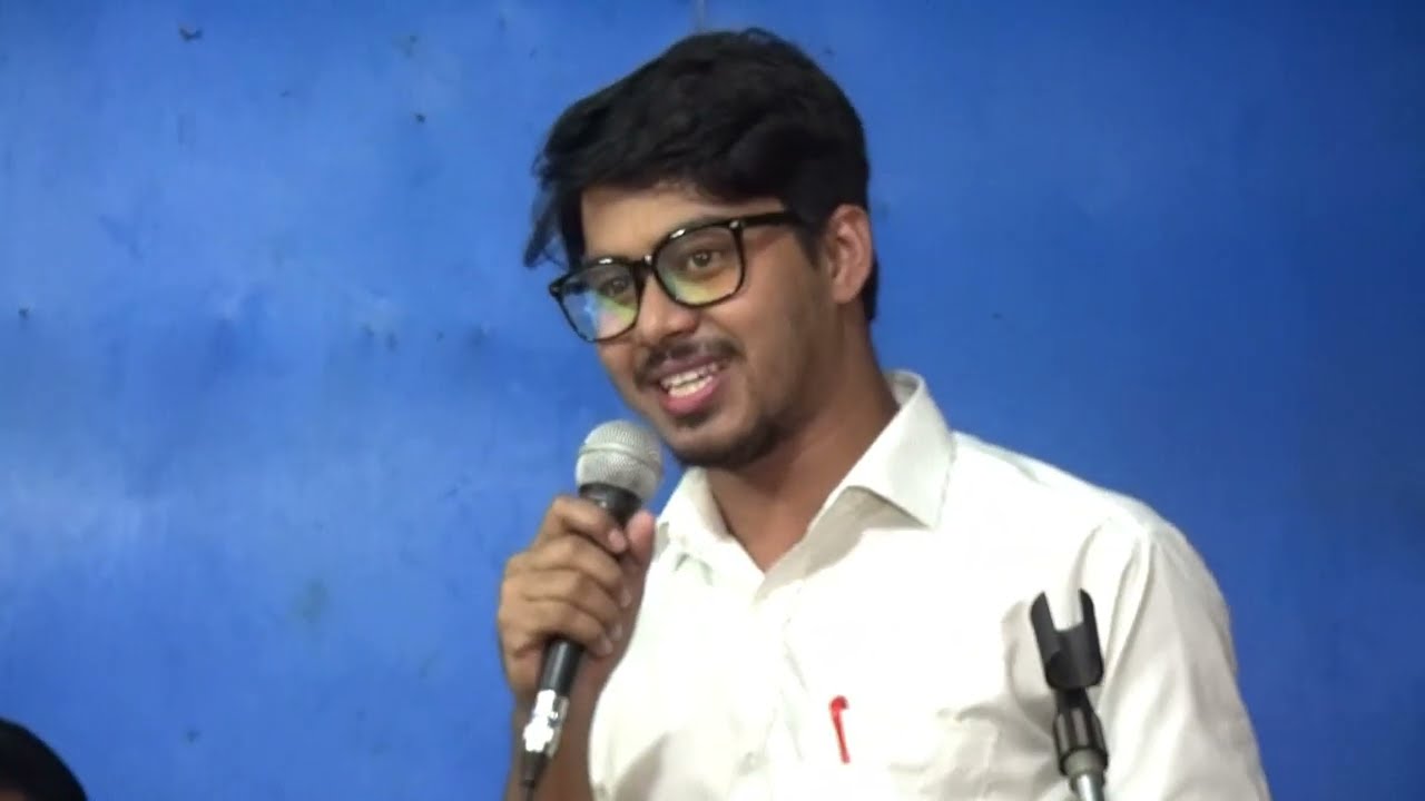 অভিভাবক সমাবেশে অভিভাবকদের উদ্দেশ্যে তথ্য ও যোগাযোগ প্রযুক্তি বিষয়ক শিক্ষকের বক্তব্য।
