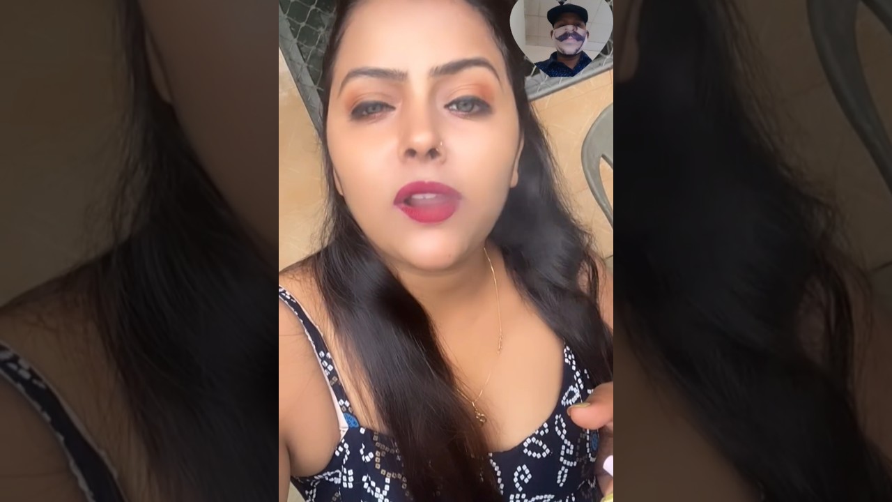 Indian girl smoking 🚬 🚭 attitude 