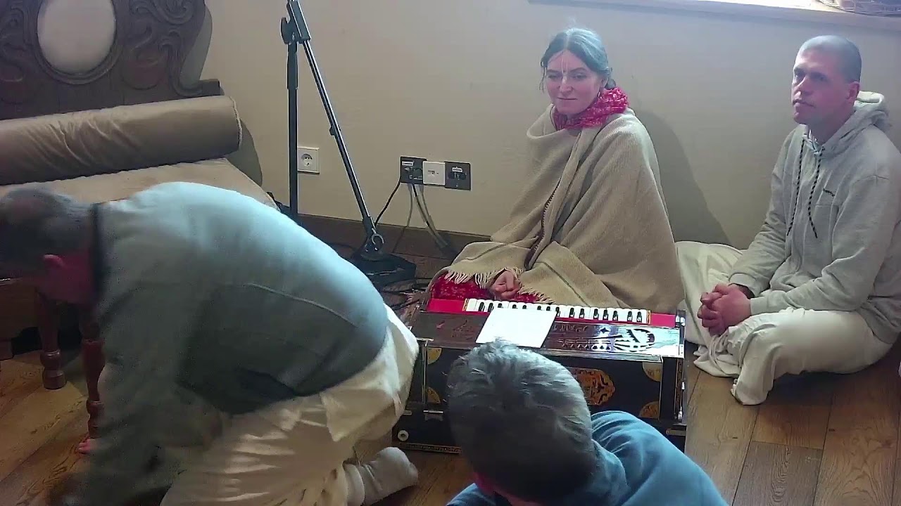 Sekmadieninė šventė/Sunday fest su JM Amalatma pr. bei JM Išvari Prema Devi dasi