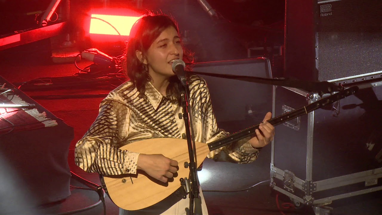 Derya Yıldırım & Grup Şimşek -  Üç Kız Bir Ana (live  @מקודשת Mekudeshet مقدسة  2019)