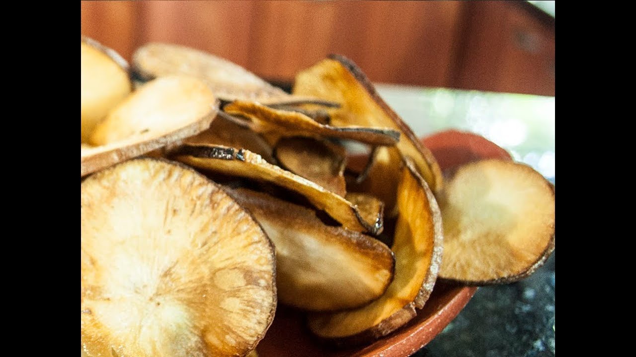 COMO HACER CHIPS DE ÑAME Y YUCA VENEZOLANO  BY JMCHEFF ( JESÚS MOGOLLÓN )