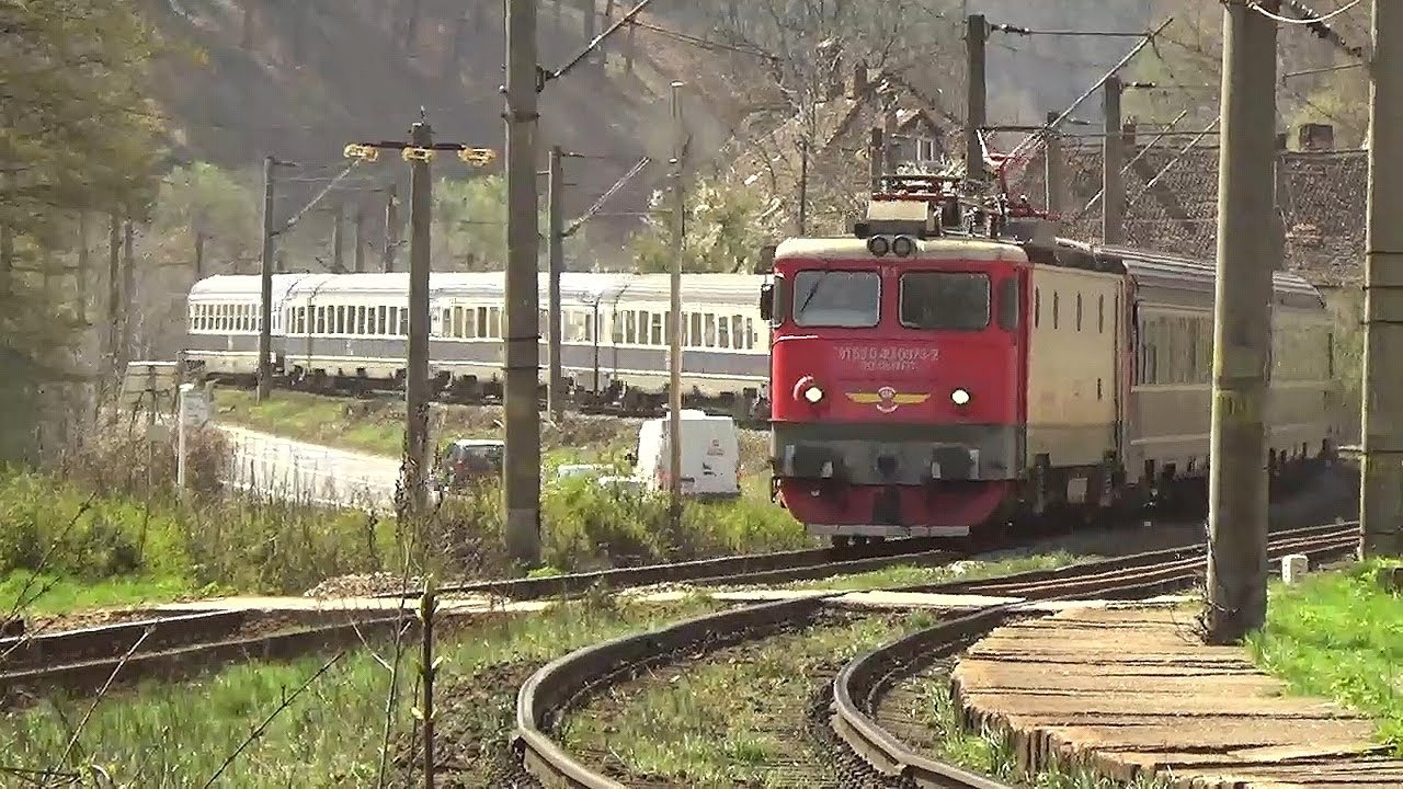 Trenuri la Munte in Gara Timisu de Jos - 16.Apr.2025.