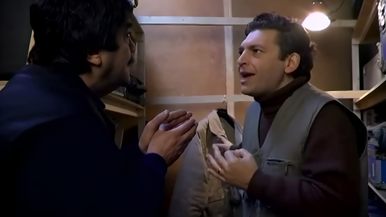 Boris - Duccio fa perquisire tutti dopo aver perso 1600€ sul set