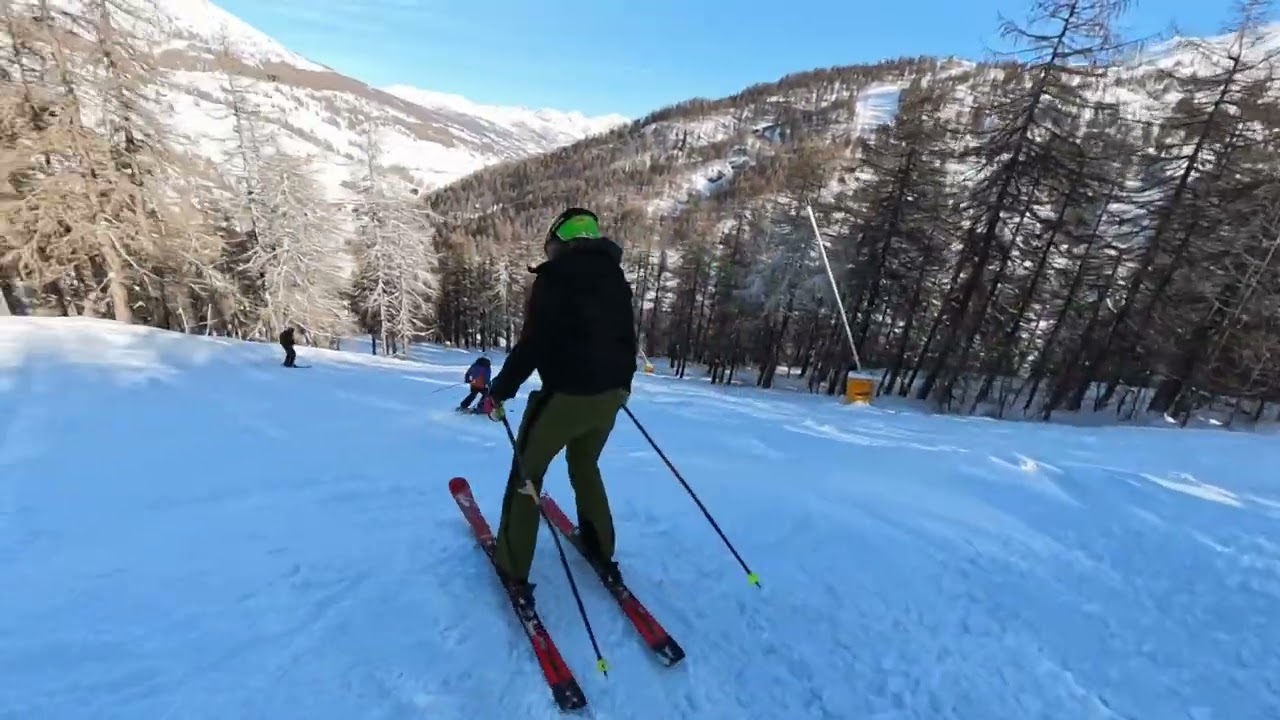 SIESTRIERE pista 3 blue, pista 4 black.