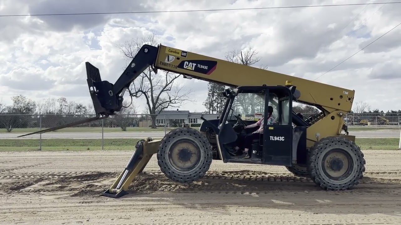 2013 CATERPILLAR TL943C For Sale
