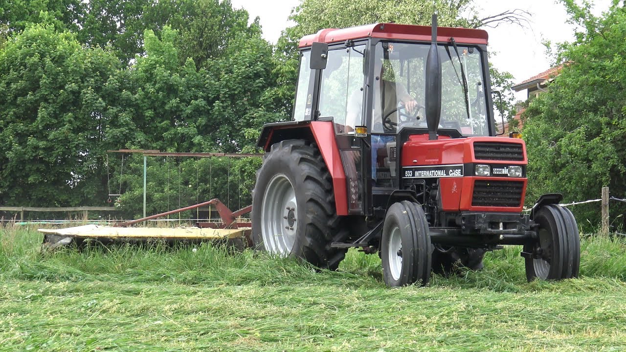 Maaien met Case International 533 en PZ CM 165 (2017)