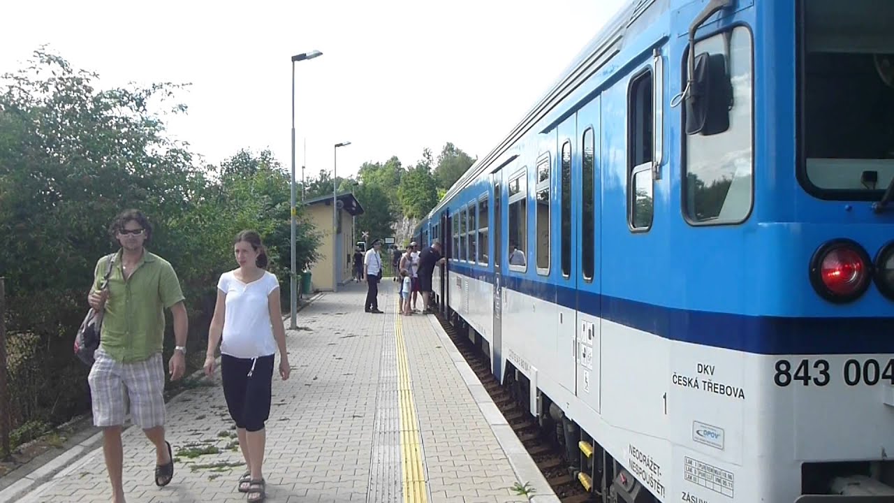 Příjezd a odjezd Rakve na Os 5412 v Dolánkách