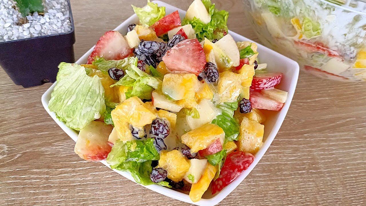 😋🥰 Delicious, healthy and easy lettuce salad with fruit.🥗