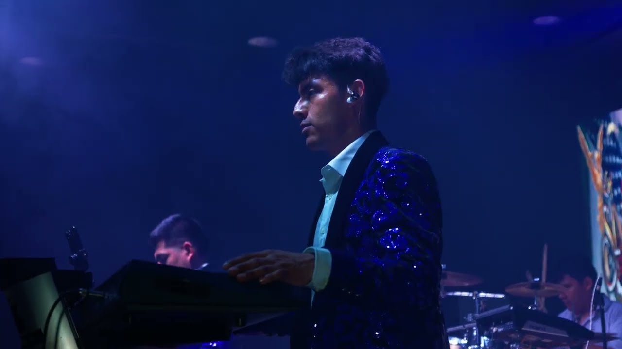 Baila Conmigo [ENVIVO]🔥