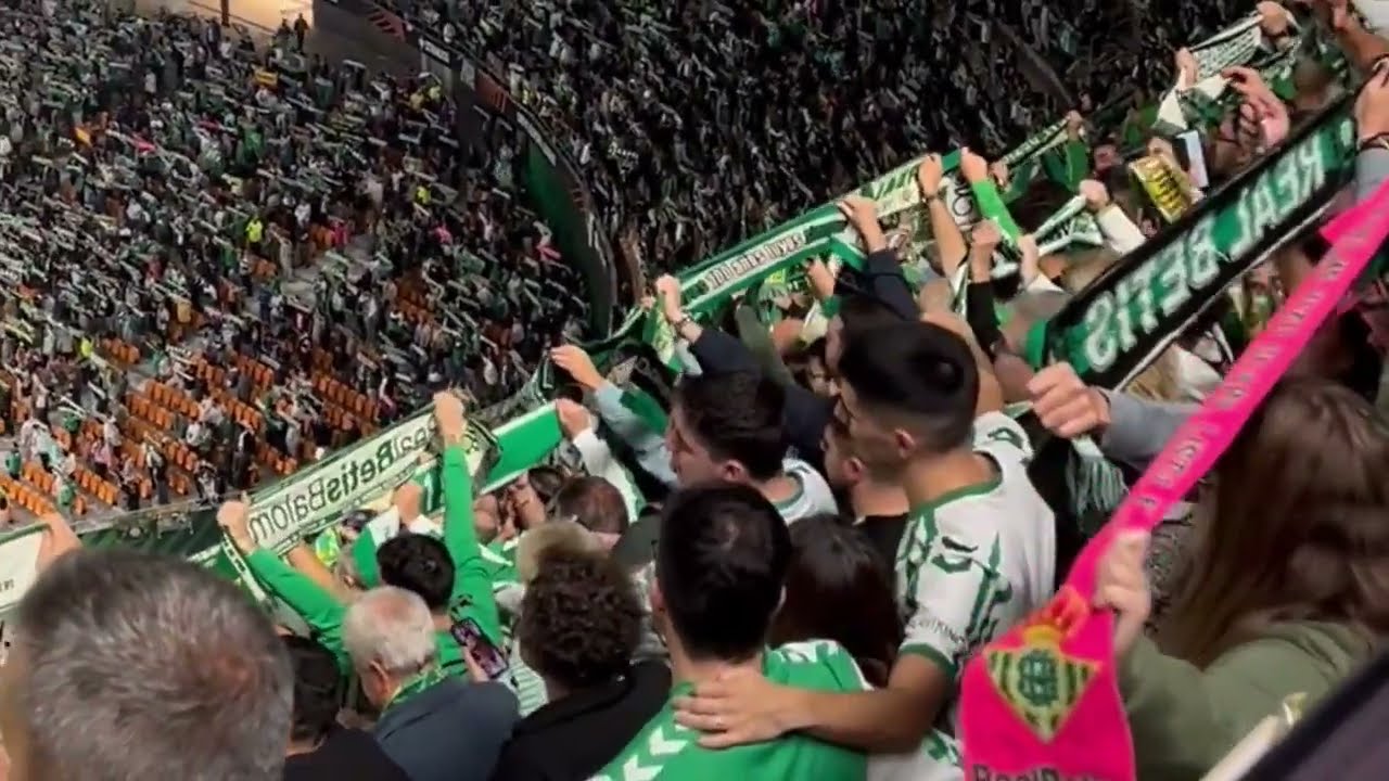 Real Betis vs Lyon: As&iacute; son&oacute; el himno en La Cartuja | Europa League 2025