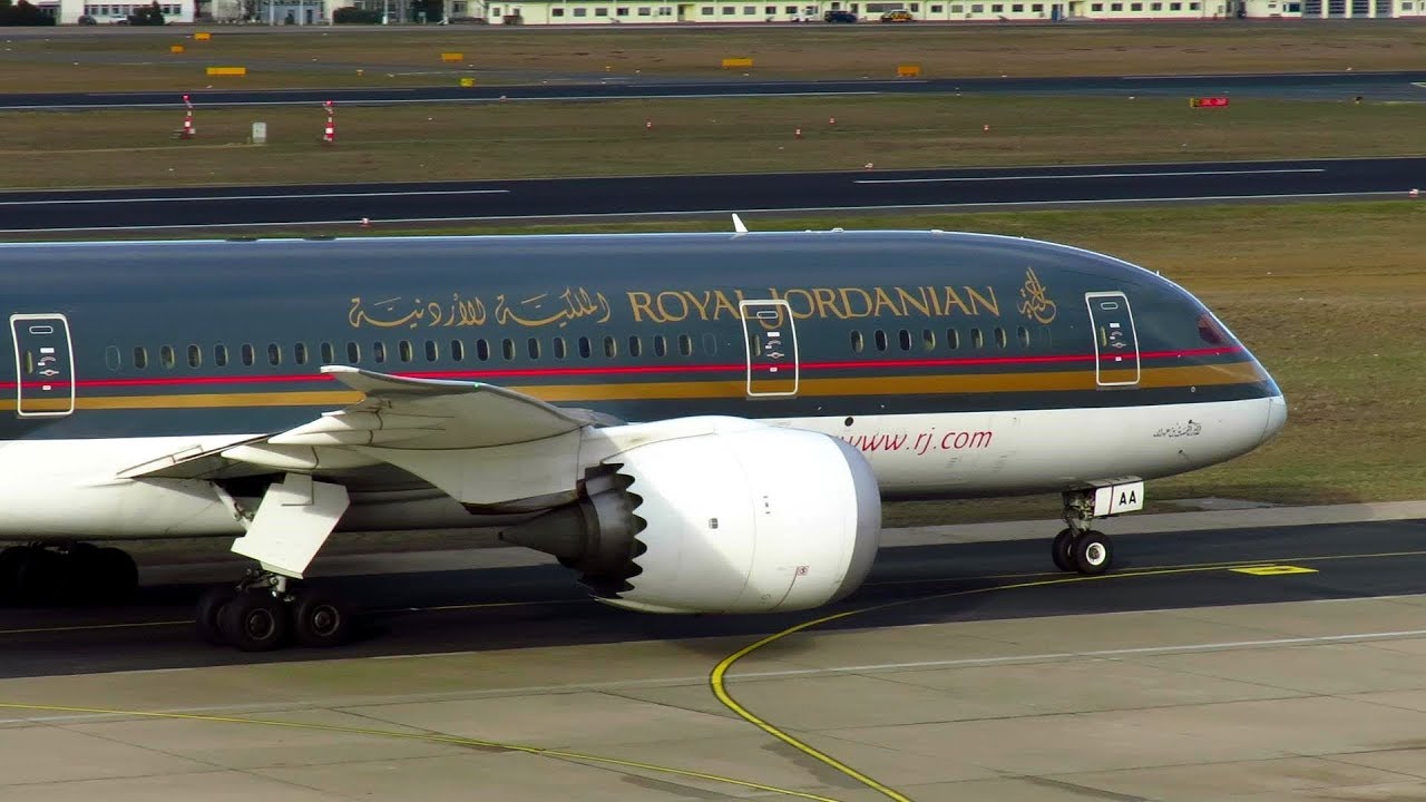 Royal Jordanian Boeing 787-8 Taxi and Takeoff from Berlin Tegel Airport | JY-BAA
