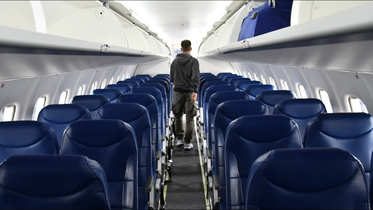 Olympic Air Economy Class | ATR 72-600 | Flight OA586 Thessaloniki - Mytilene | Lounge
