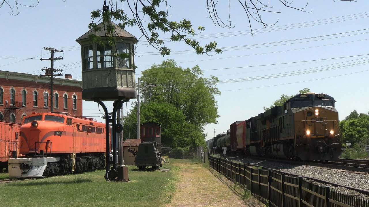 Trainwatching at Lake Shore Museum