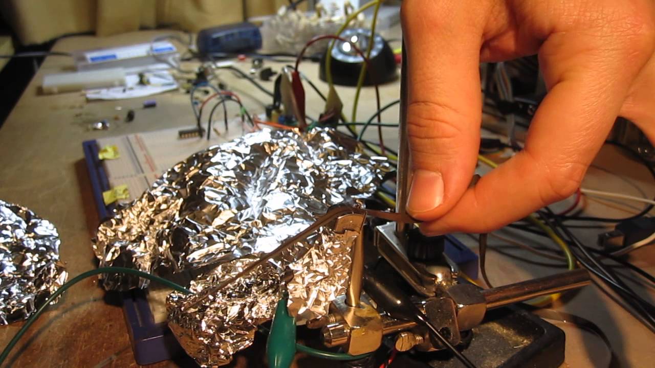 Mechanical sampler: cassette head playback circuit