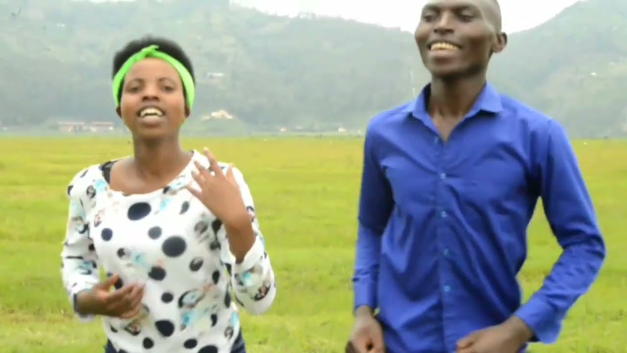Ibyo mubona ubu ntibibakange by Charlotte
