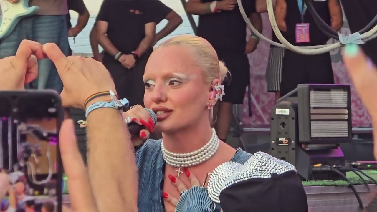 Alexandra Stan - Mr. Saxobeat [Live @ Brava Madrid 2025]